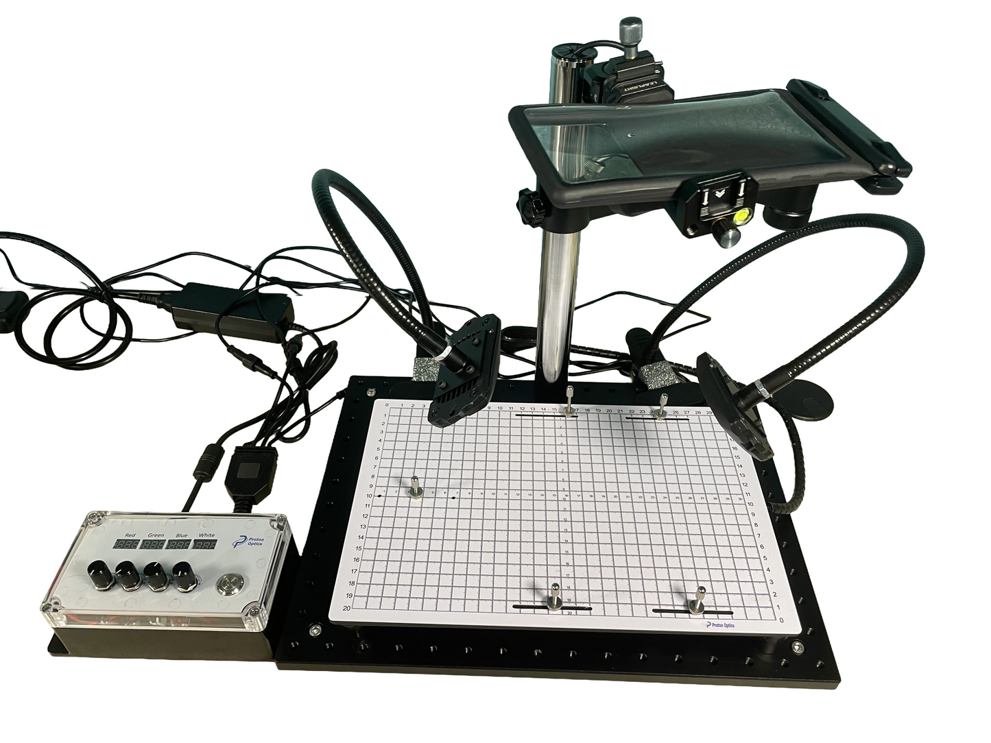 Multicolor Illumination and Disinfectable Smartphone Imager